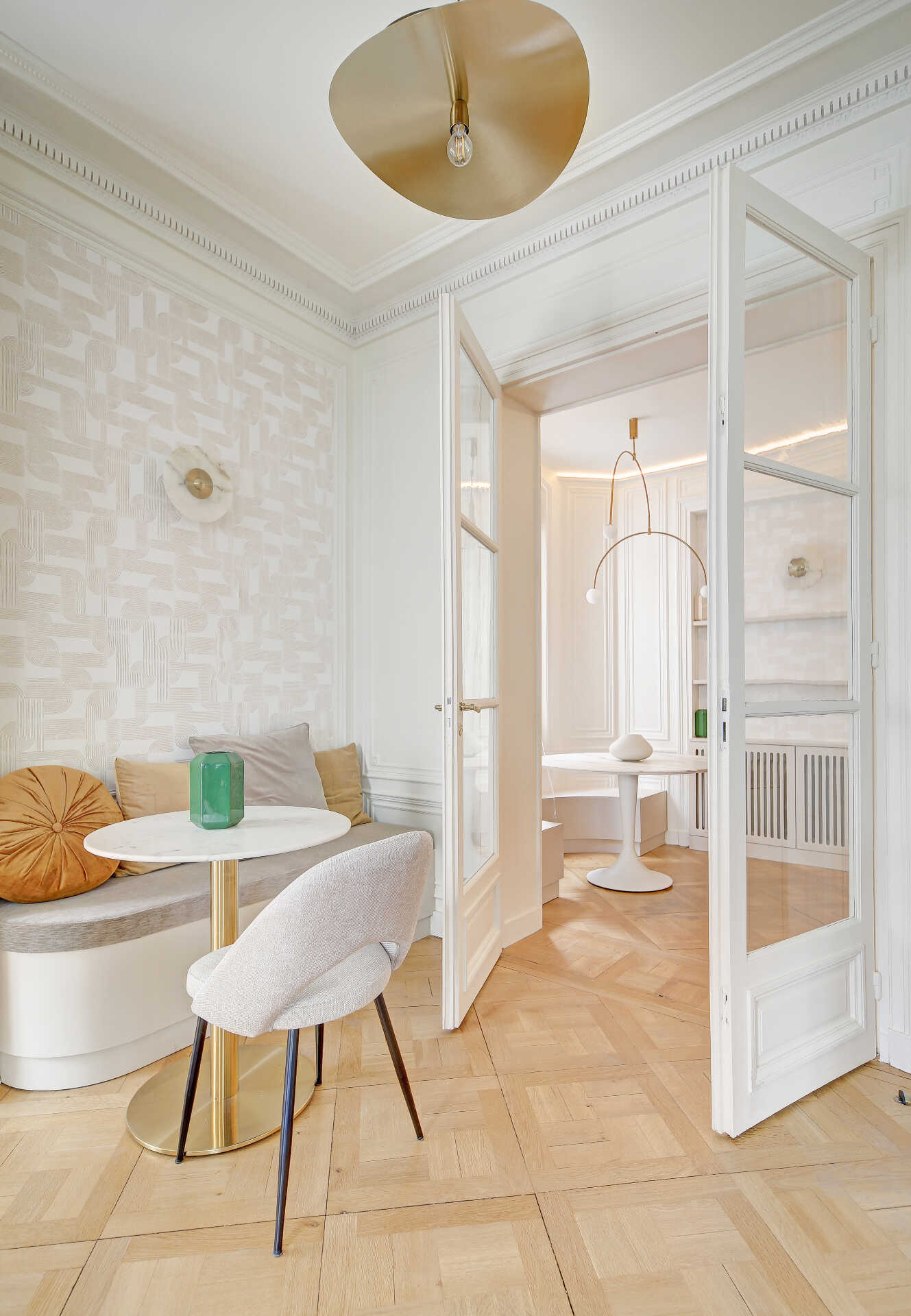 Elegant private corner with bathtub and glass partition