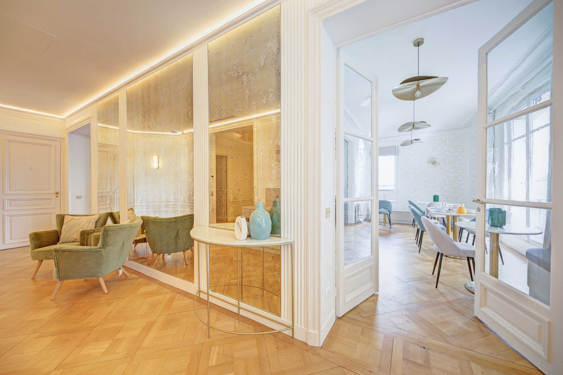 Elegant private corner with refined decoration